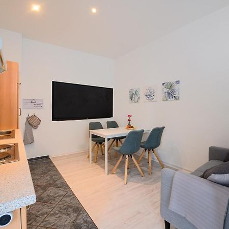 Grosszuegige Wohnung, Top-Lage Auf Dem Werder, Max 4 Personen Magdeburg Exterior foto